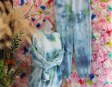 Load image into Gallery viewer, Tie Dye Crew Neck Jumper